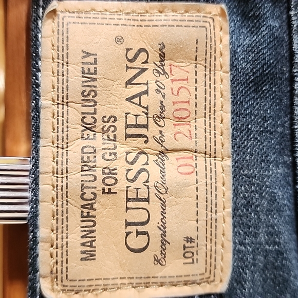 NWOT Guess: The Cliff Bootcut (vintage & relaxed-fit) dark-wash, Men's 34"x30" - Picture 8 of 10